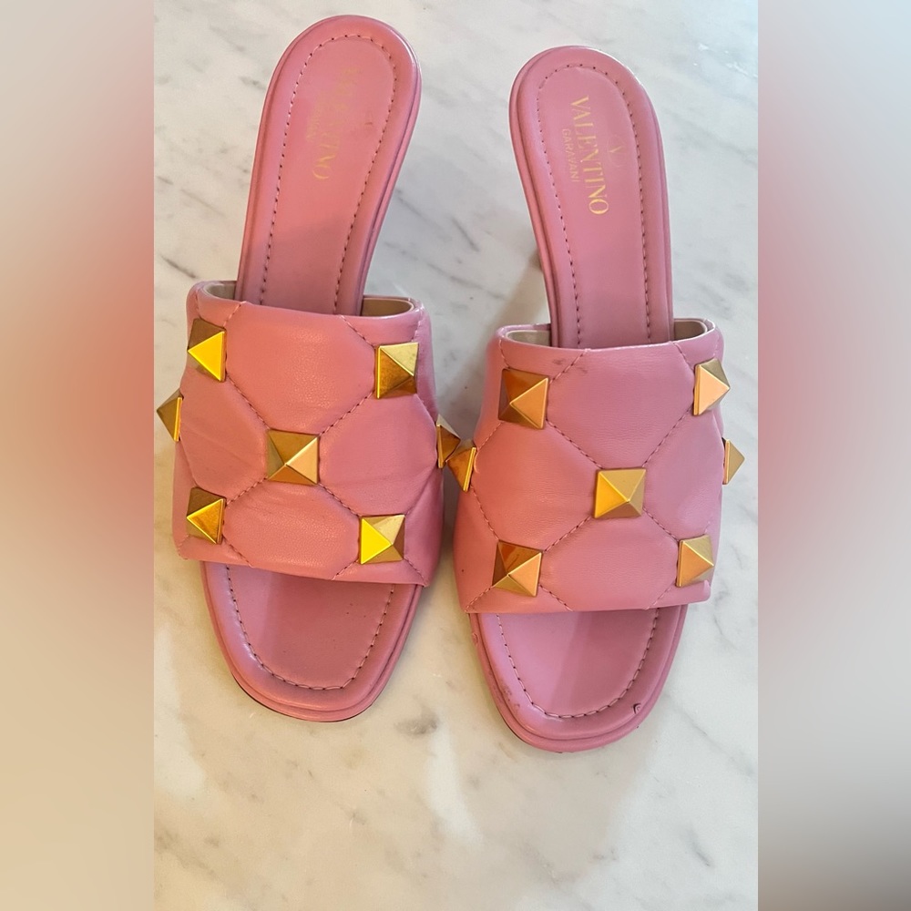 Valentino Roman Stud Pink Quilted Leather Slide Sandals